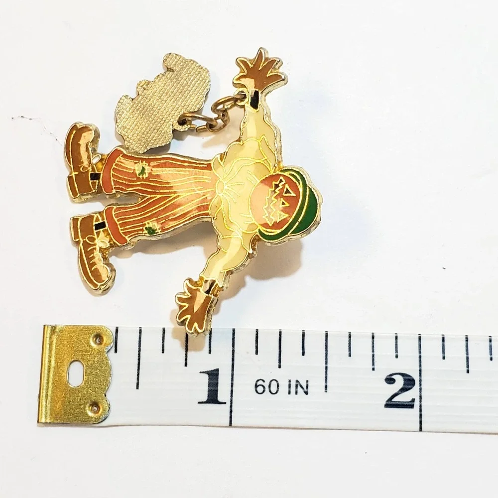 Vtg Gold Tone Metal Multi-Color Enamel Scarecrow Dangle Spider Tack Lapel Pin
